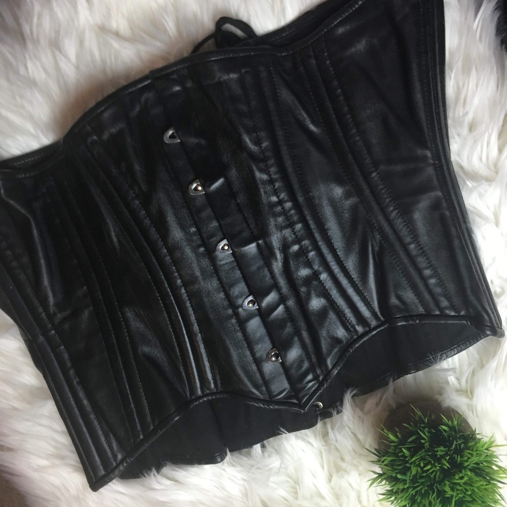Beautiful lamb skin waist training corset size 32